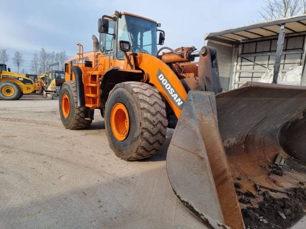 Doosan DL 450 - Image 8