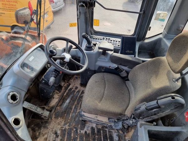 Doosan DL 450 - Image 18