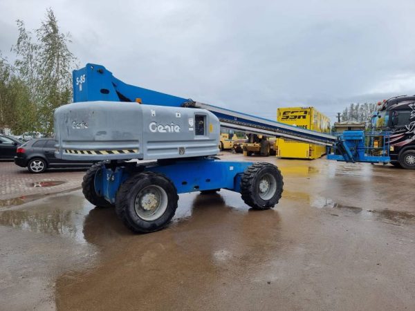 Genie S 85 4WD - Image 12