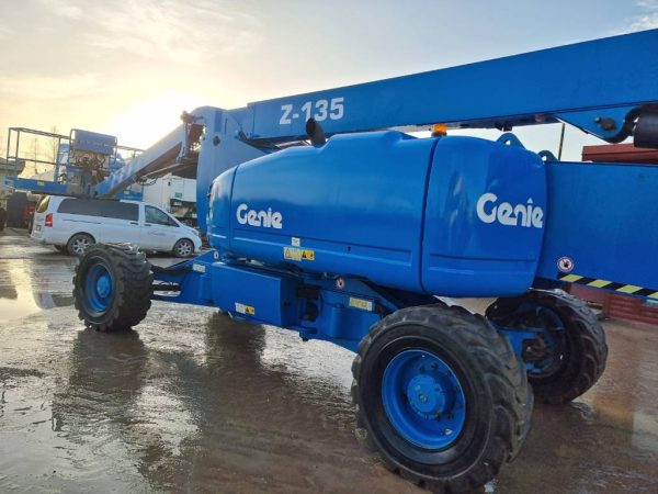 Genie Z 135 4x4 - Image 5