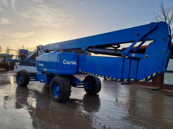 Genie Z 135 4x4 - Image 9