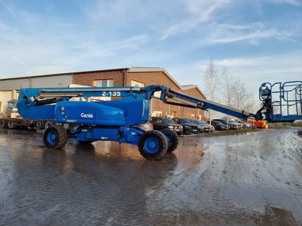 Genie Z 135 4x4 - Image 11