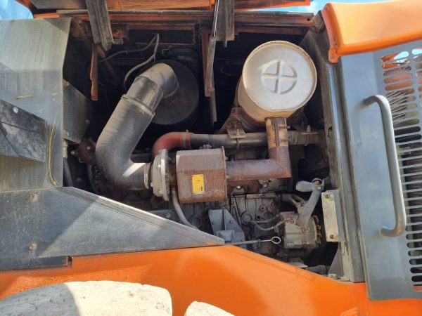Hitachi ZW 220 - Image 16