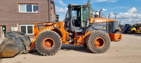 Hitachi ZW 220