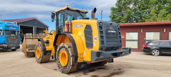 Hyundai HL 960