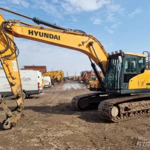 Hyundai HX 220 L