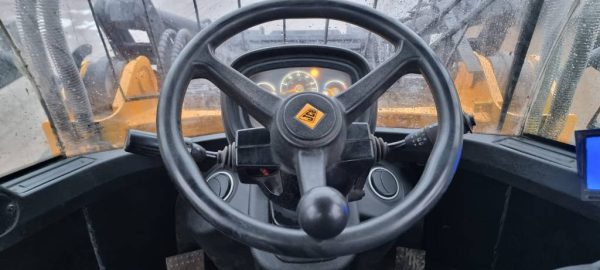 JCB 411 + 4 - Image 11