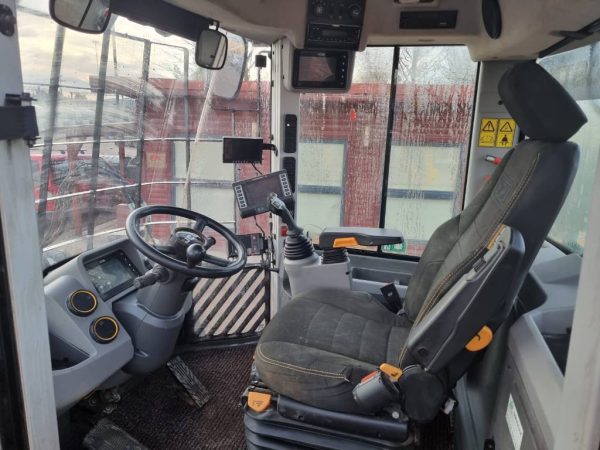 JCB 437 Hi-Tip - Image 21