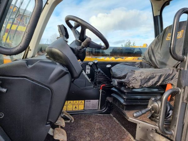 JCB 540-140 Hi-Viz TURBO POWERSHIFT - Image 13