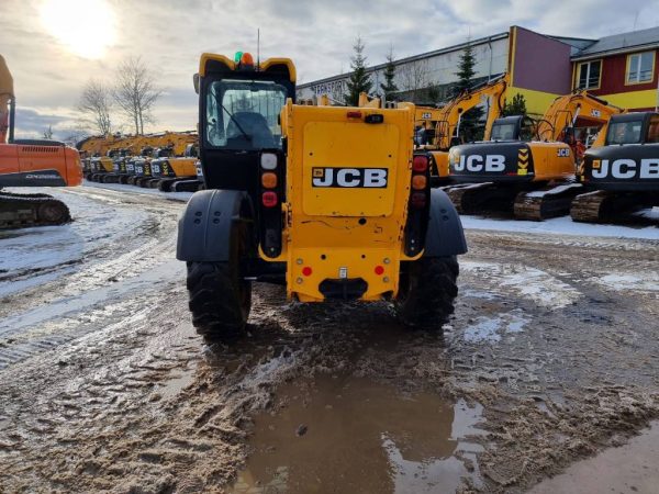 JCB 540-140 Hi-Viz TURBO POWERSHIFT - Image 12