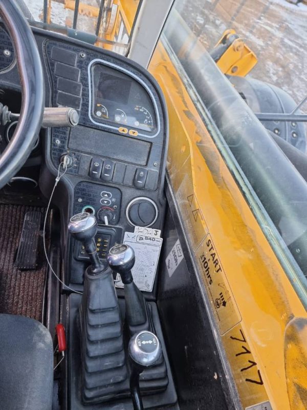 JCB 540-140 Hi-Viz - Image 14
