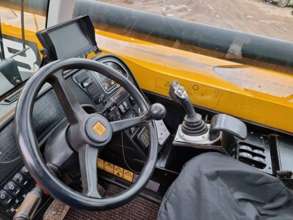 JCB 540-170 TURBO POWERSHIFT - Image 11