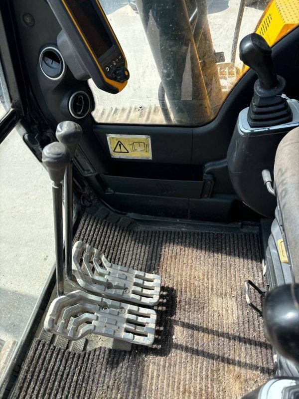 JCB JS 160 LC - Image 10