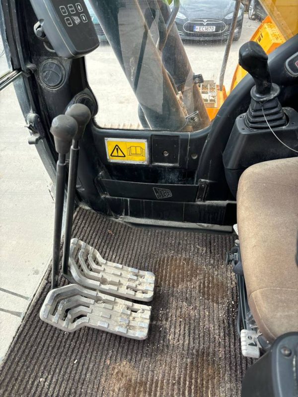 JCB JS 160 LC - Image 28