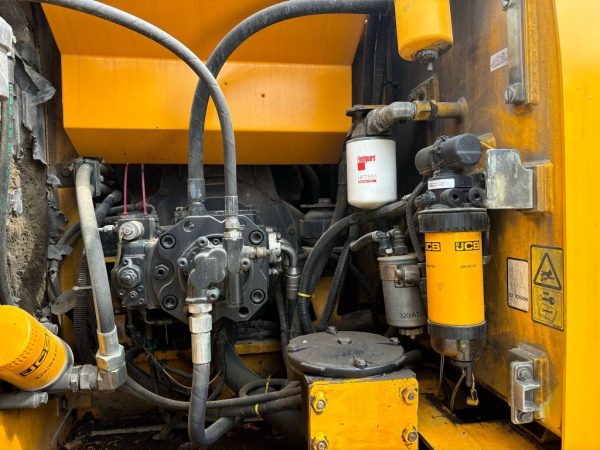 JCB JS 160 LC - Image 34