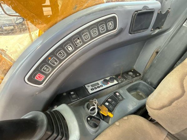 JCB JS 260 LC - Image 10