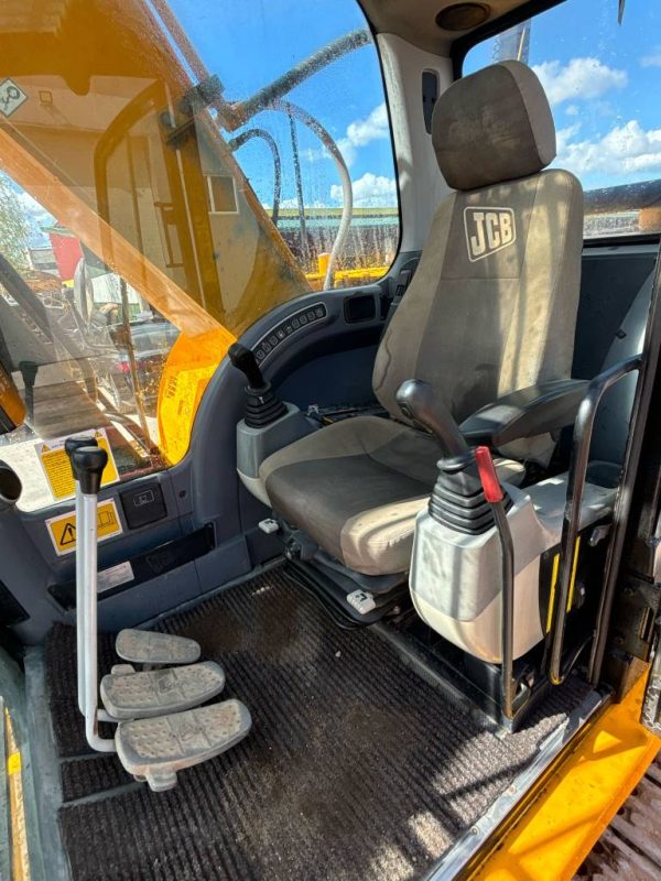 JCB JS 260 LC - Image 13