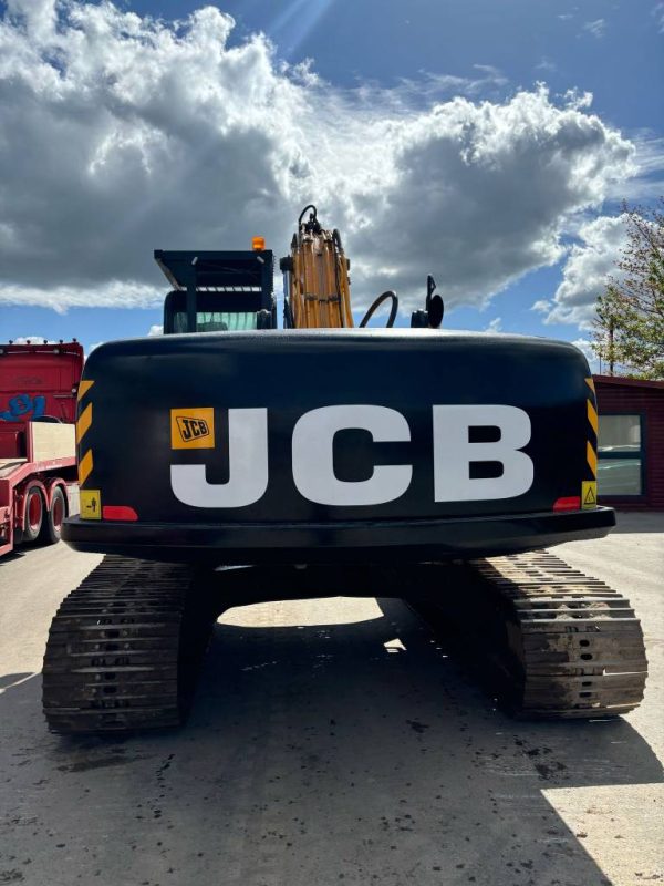JCB JS 260 LC - Image 18