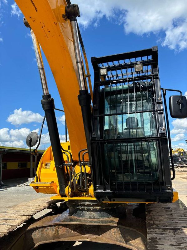 JCB JS 260 LC - Image 8