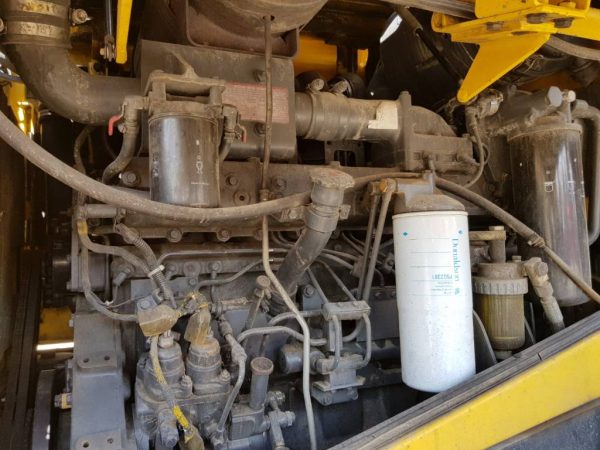 Komatsu WA 470-5H - Image 16