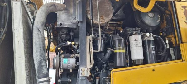Komatsu WA 480-6 - Image 11