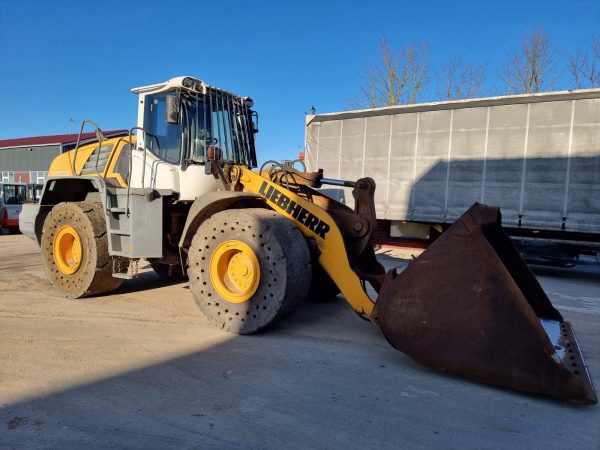 Liebherr 556 - Image 4