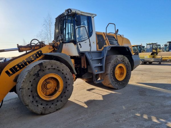 Liebherr 556 - Image 7