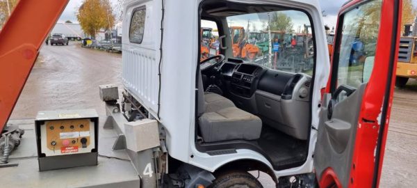 Nissan Cabstar Multitel - Image 12
