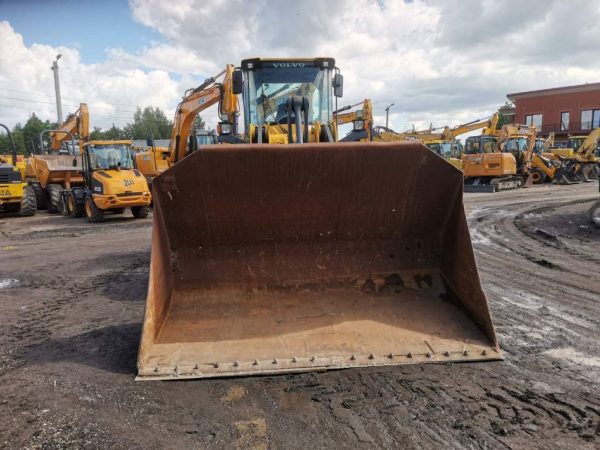 Volvo L 110 F - Image 10