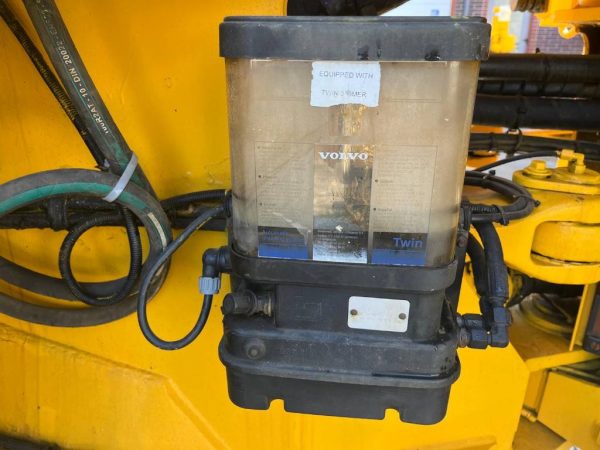 Volvo L 180 D - Image 17