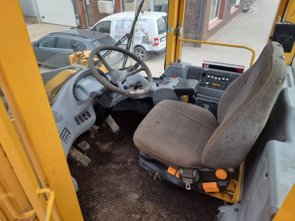 Volvo L 180 E - Image 12