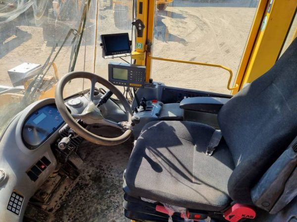 Volvo L 180 E - Image 12