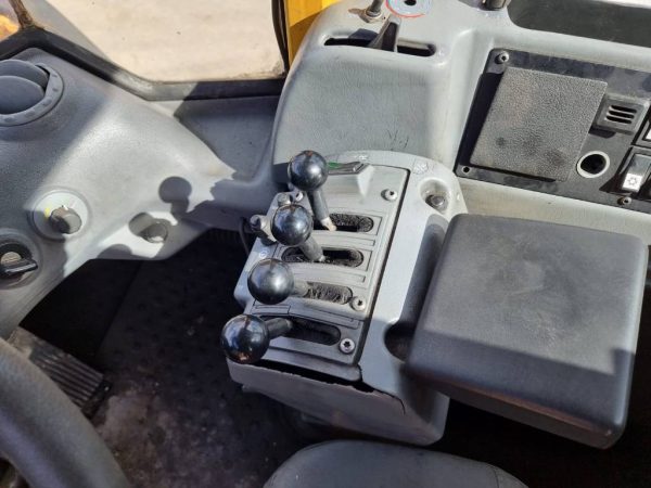 Volvo L 180 E - Image 11
