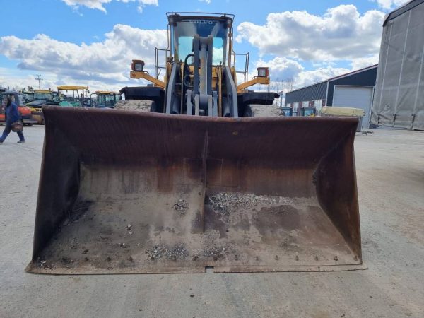 Volvo L 180 E - Image 10