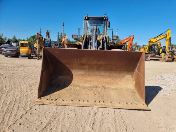 Volvo L 180 E - Image 10
