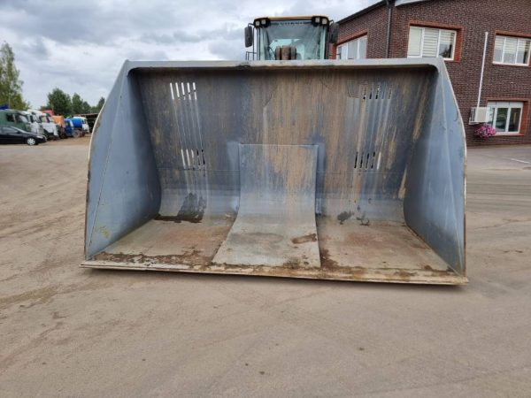 Volvo L 180 F - Image 14