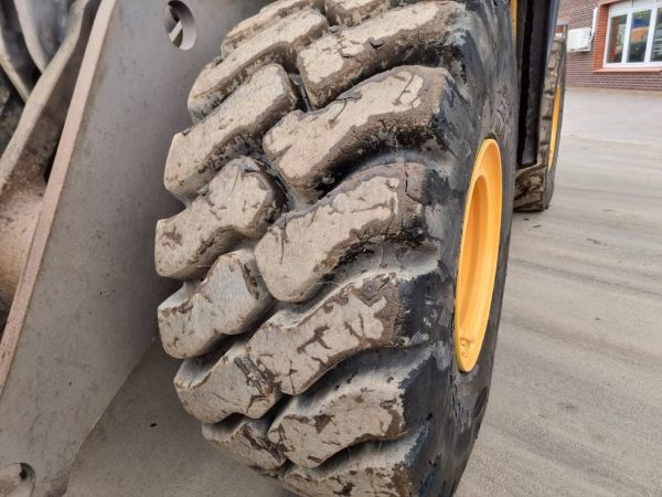 Volvo L 180 F - Image 19