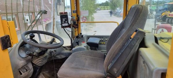 Volvo L 220 E - Image 10