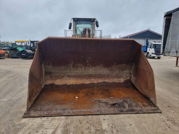 Volvo L 220 E - Image 9