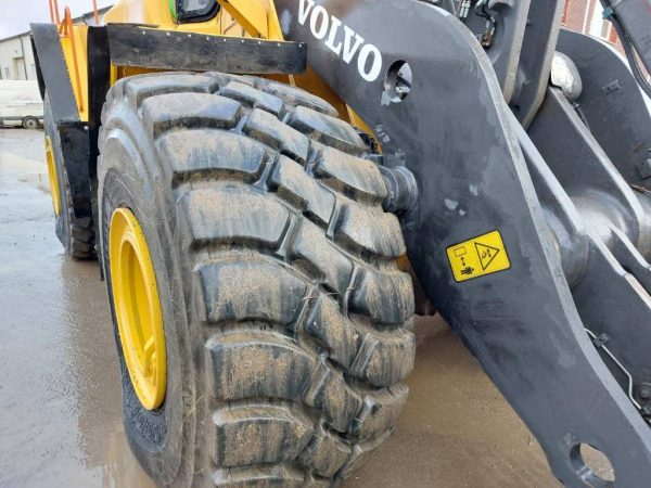 Volvo L 220 H - Image 9