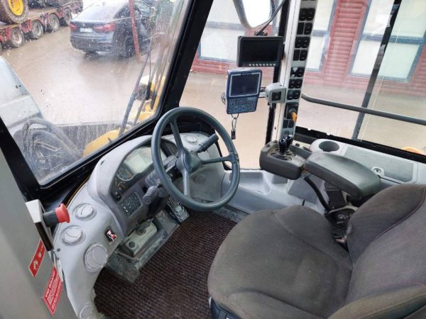 Volvo L 220 H - Image 10