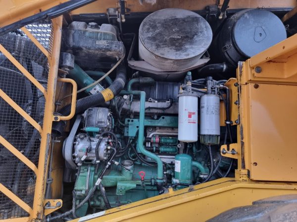 Volvo L180 E - Image 22