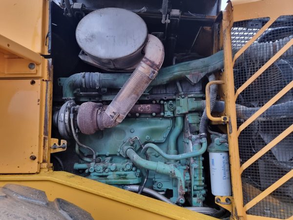 Volvo L180 E - Image 20